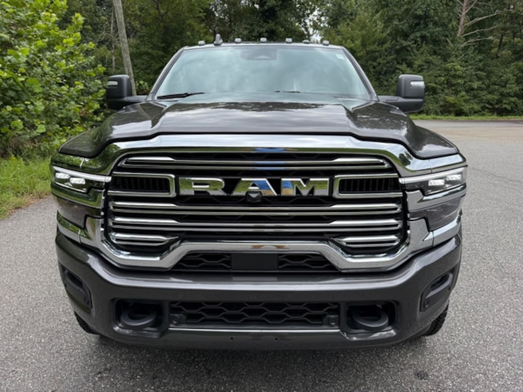 New 2026 Ram 4500 Chassis Cab Big Horn/Laramie Crew 4WD 60 CA Cummins Pickup