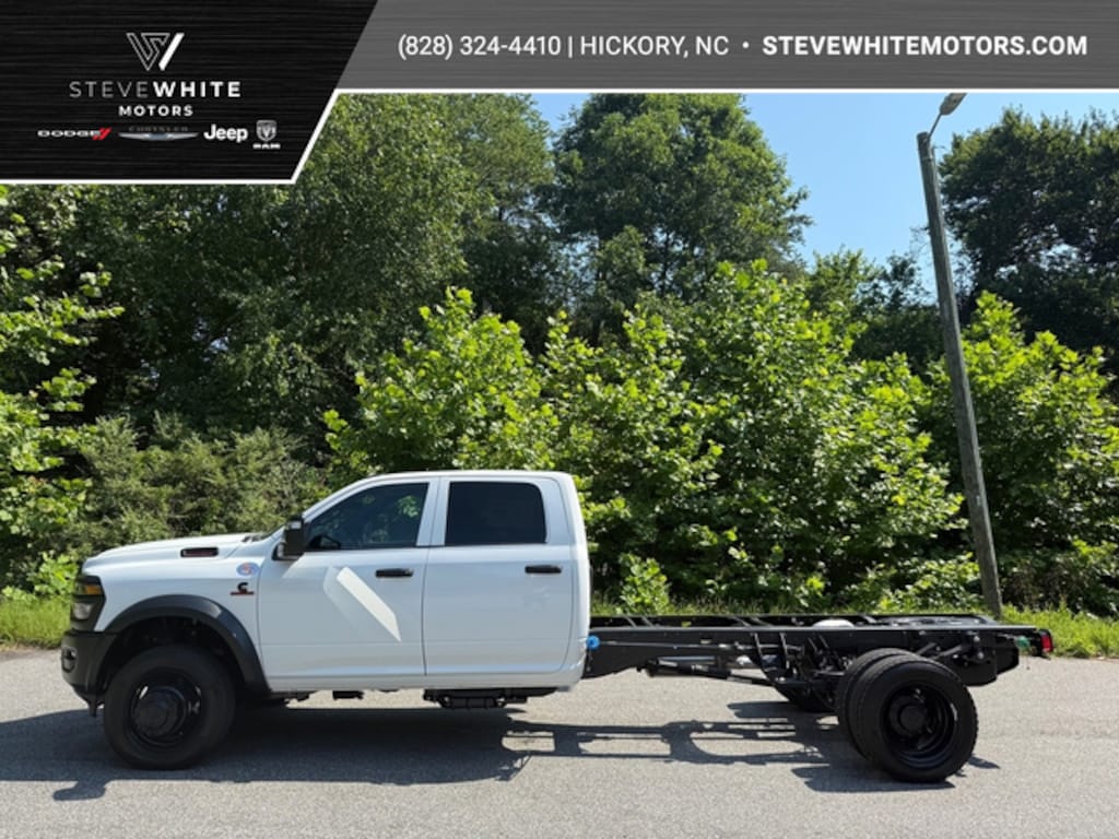 New 2025 Ram 4500 Chassis Cab Tradesman Crew 4WD 84 CA Cummins Pickup