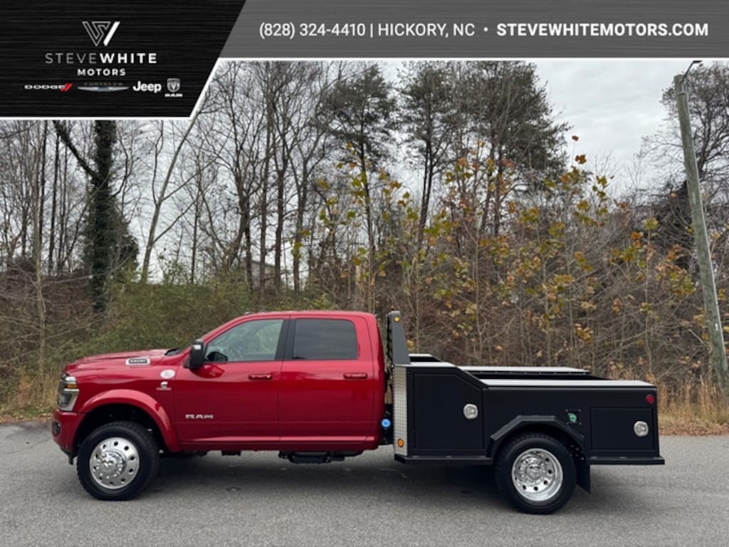 New 2026 Ram 5500 Chassis Cab Big Horn/Laramie Crew 4WD Cummins 9 Combo Bed Pickup
