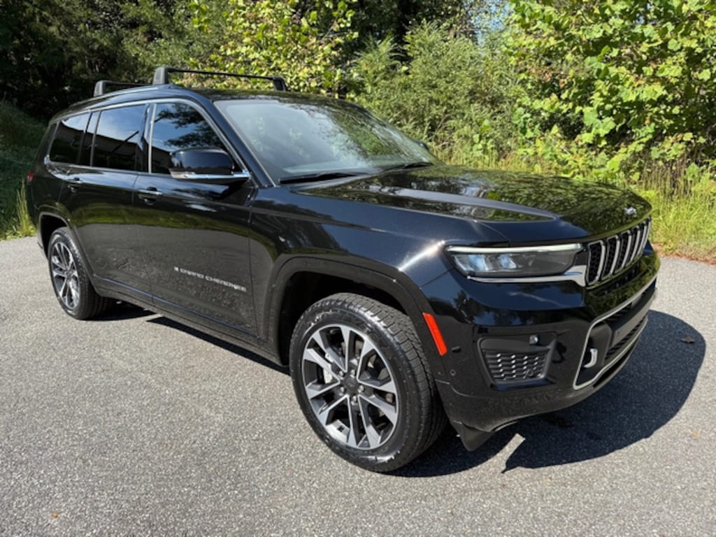 Used 2023 Jeep Grand Cherokee Overland SUV