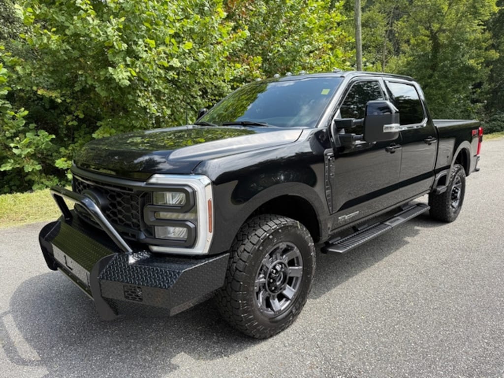 Used 2024 Ford F-250 Lariat Crew 4WD Diesel Truck Crew Cab