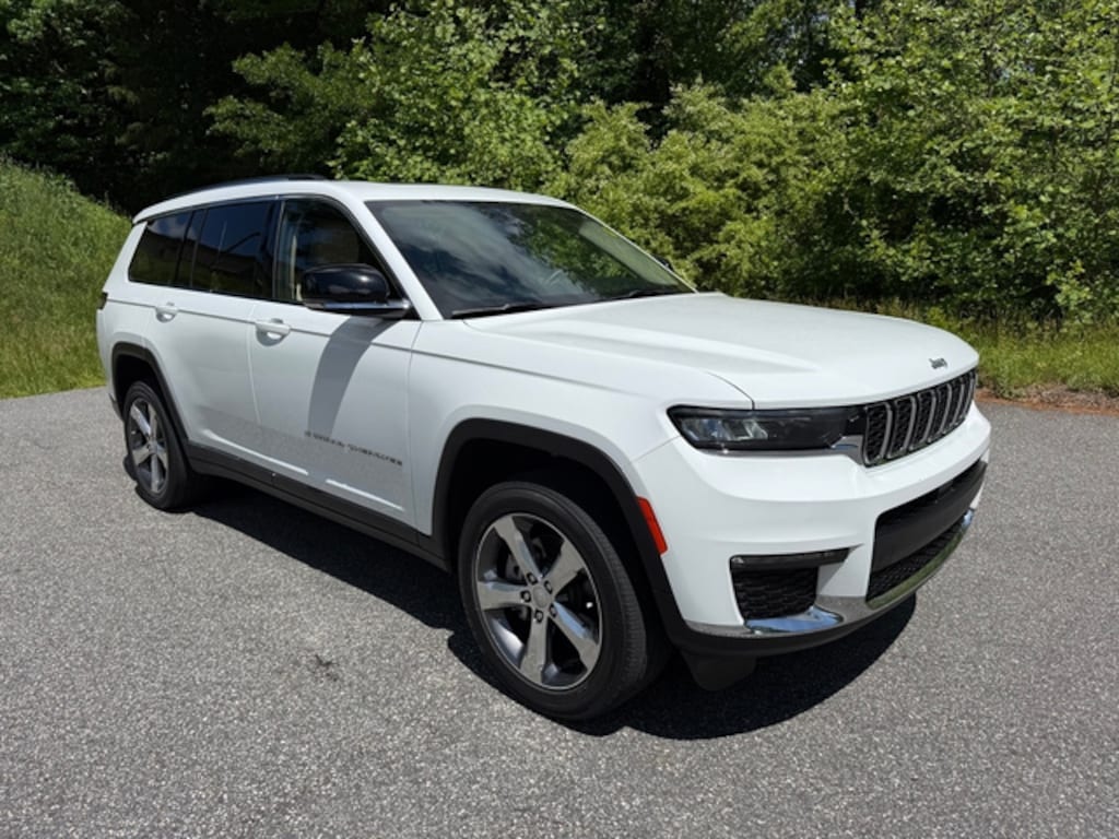 Used 2022 Jeep New Grand Cherokee Limited 4WD SUV