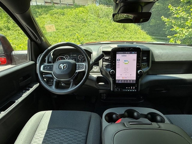 2025 RAM 2500 Tradesman - Photo 12
