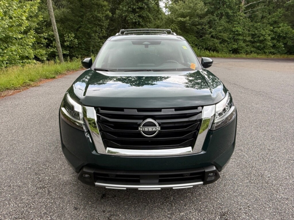 Used 2024 Nissan Pathfinder SL AWD SUV