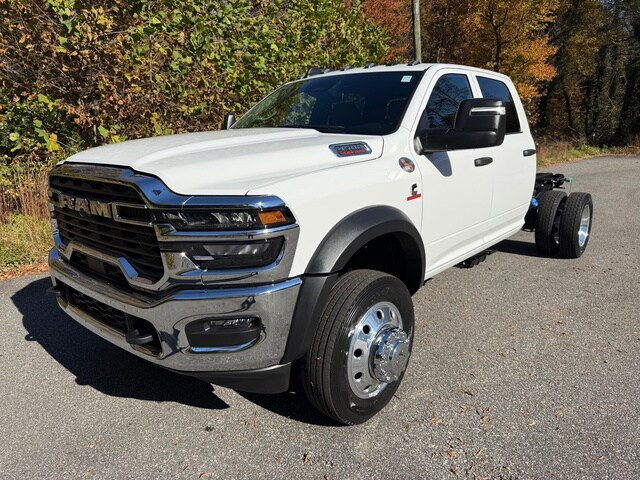 2026 Ram 4500 Tradesman photo 2