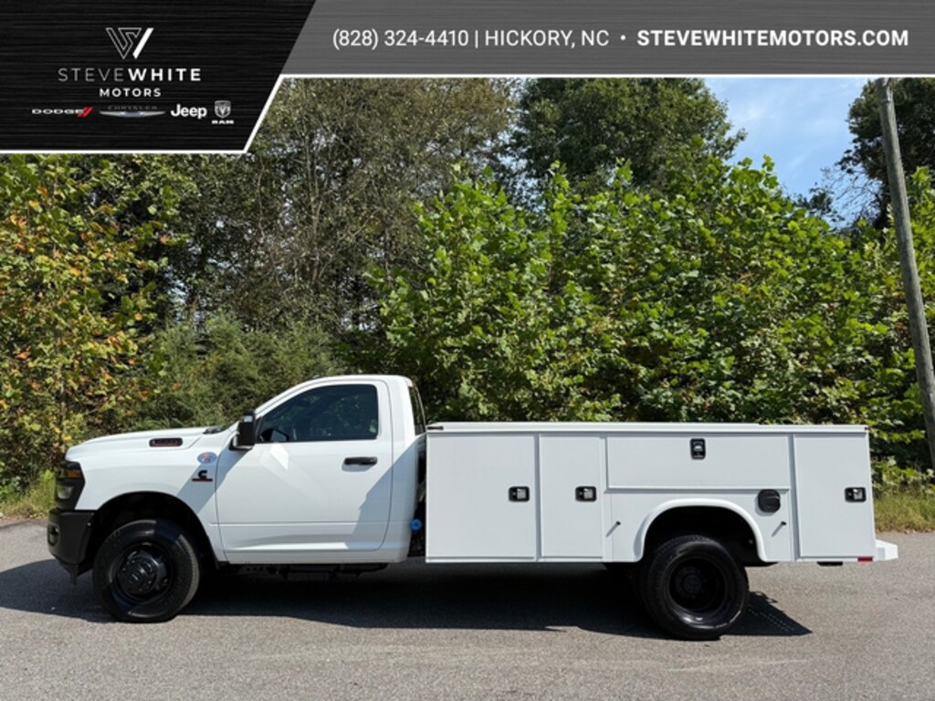 New 2026 Ram 3500 Chassis Cab Tradesman R/C 4WD 84CA Cummins Pickup