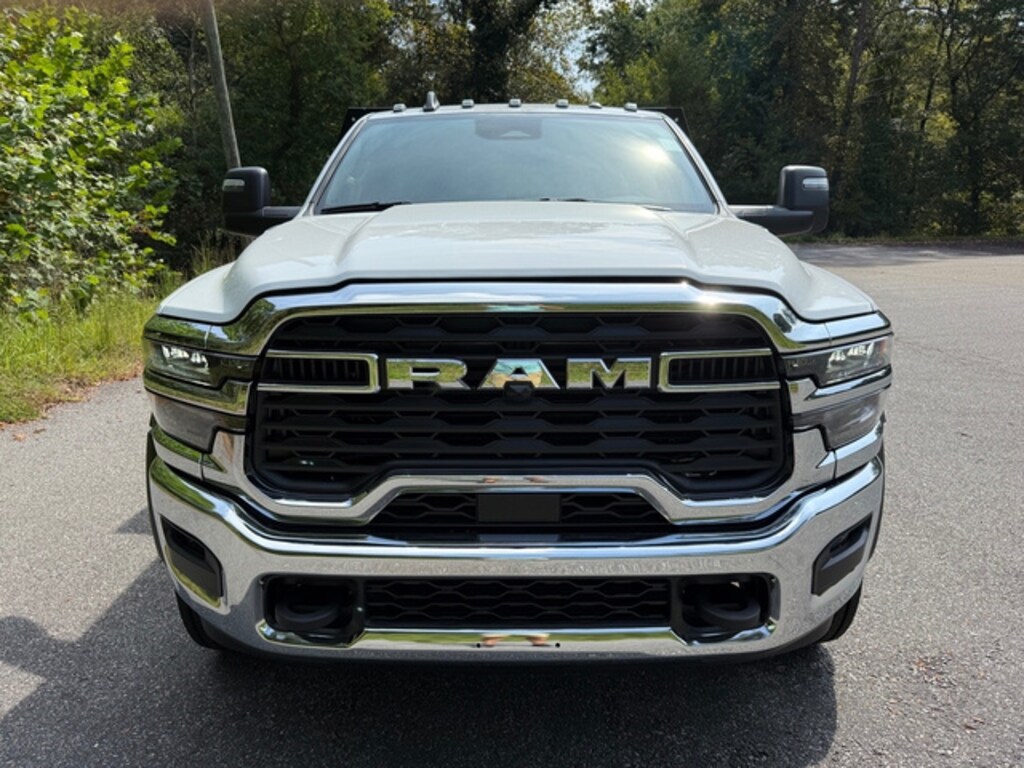 New 2025 Ram 4500 Chassis Cab Tradesman R/C 2WD Cummins 14 Flatbed Pickup