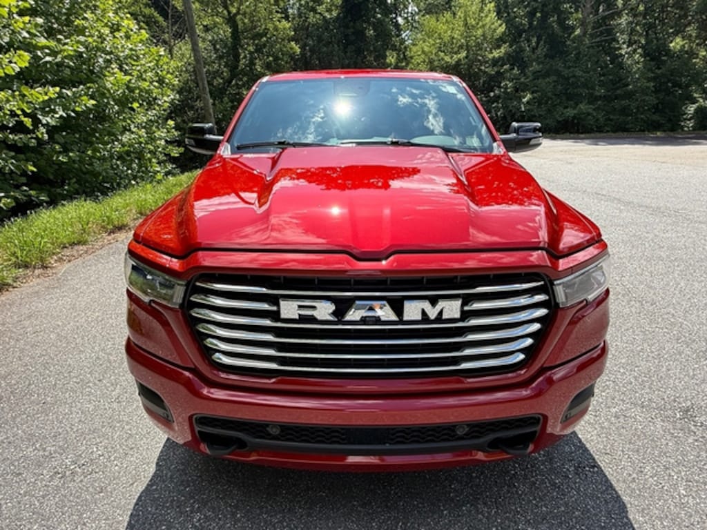 New 2026 Ram 1500 Laramie Crew Hemi 4WD Pickup