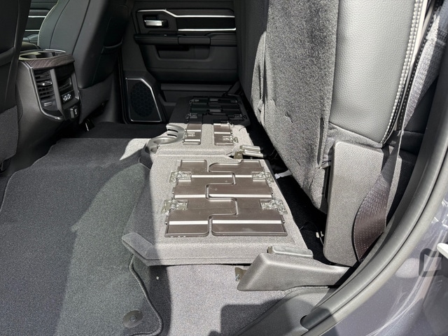 2026 RAM 2500 Laramie - Photo 18