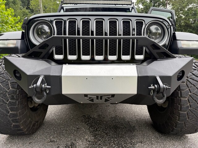 2020 Jeep Wrangler Unlimited Sahara photo 3