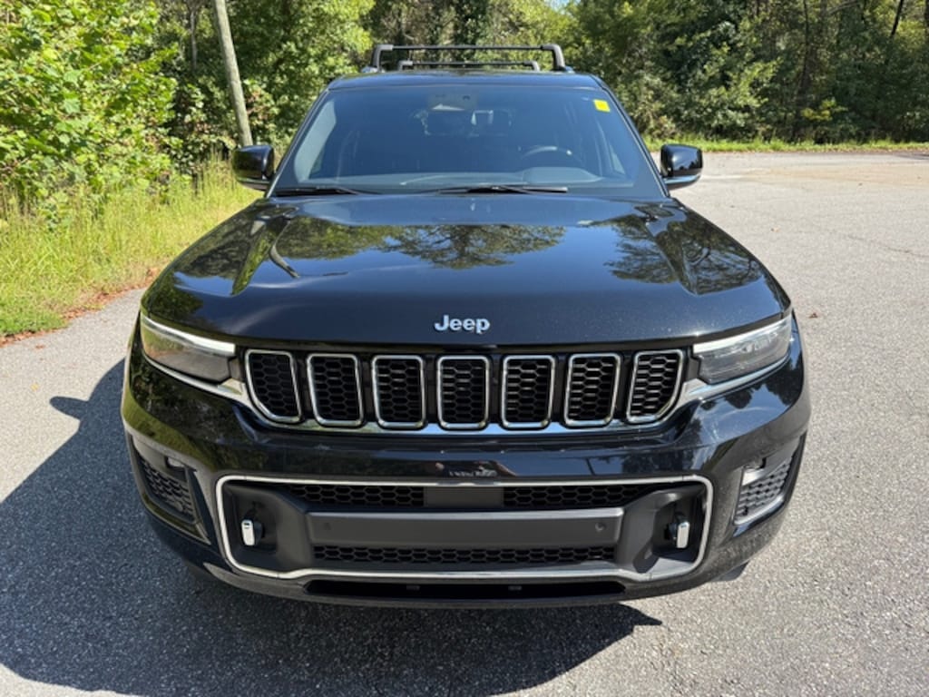 Used 2023 Jeep Grand Cherokee Overland SUV