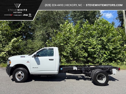 2022 Ram 3500 Chassis Tradesman R/C 2WD 84CA Cummins Truck Regular Cab