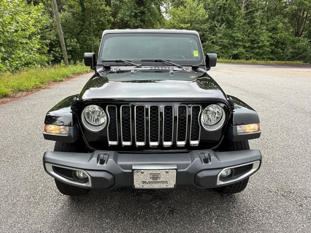 Used 2020 Jeep Gladiator Overland Truck Crew Cab
