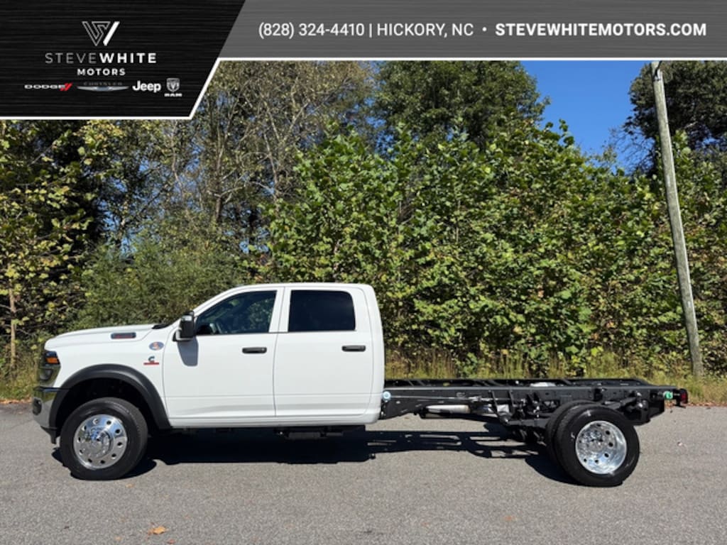 New 2026 Ram 5500 Chassis Cab Tradesman Crew 4WD 84 CA Cummins Pickup