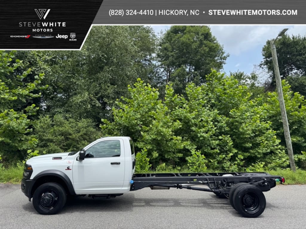 New 2025 Ram 5500 Chassis Cab Tradesman R/C 2WD 120 CA Cummins Pickup