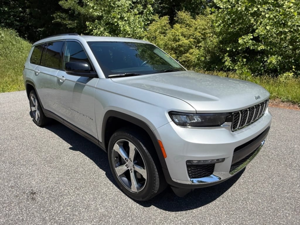 Used 2022 Jeep New Grand Cherokee Limited SUV