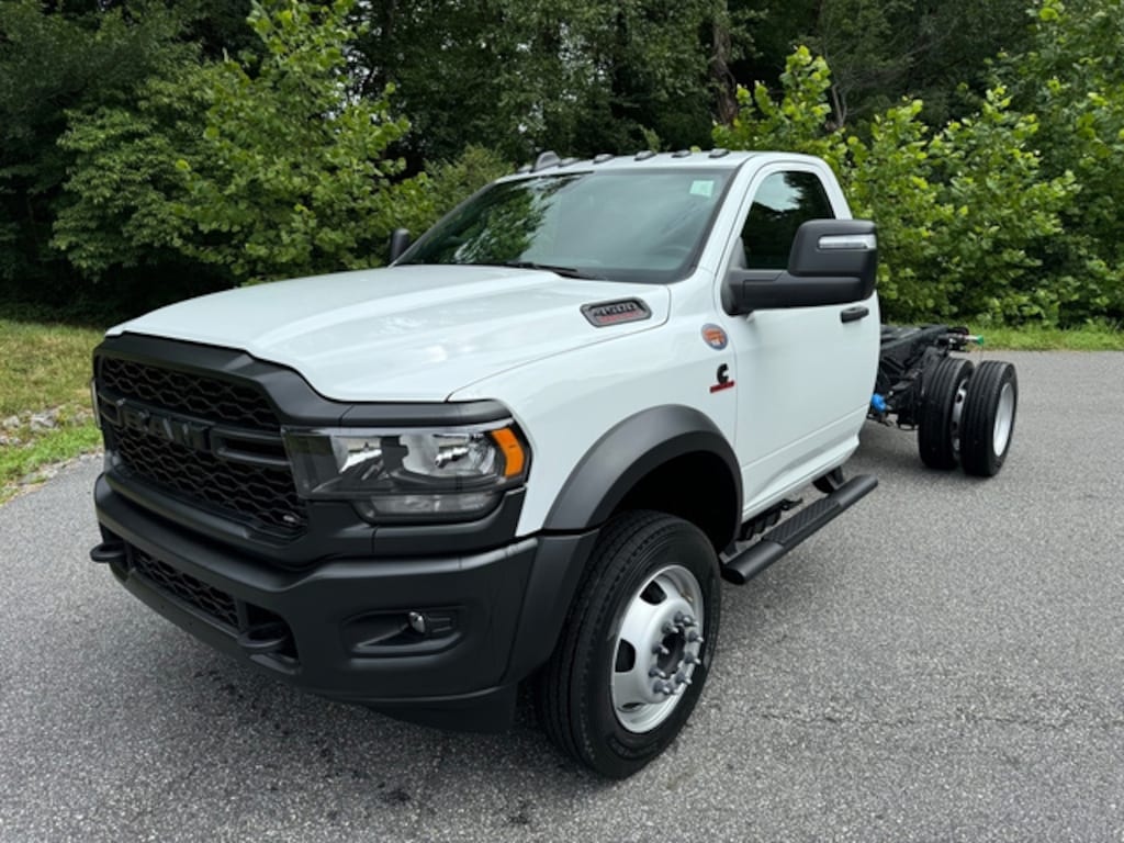 New 2024 Ram 4500 Chassis Cab Tradesman R/C 2WD 84CA Cummins Pickup