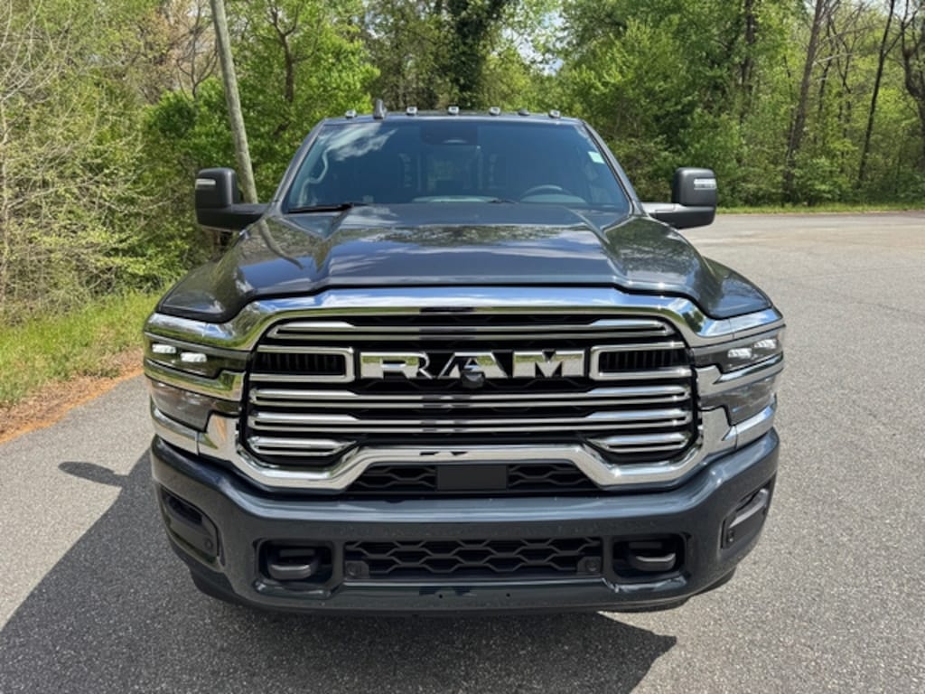 New 2026 Ram 3500 Chassis Cab BIG HORN CREW 4X4 60' CA Pickup