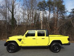 New 2023 Jeep Gladiator FREEDOM 4X4 Crew Cab S16254 in Hickory, NC