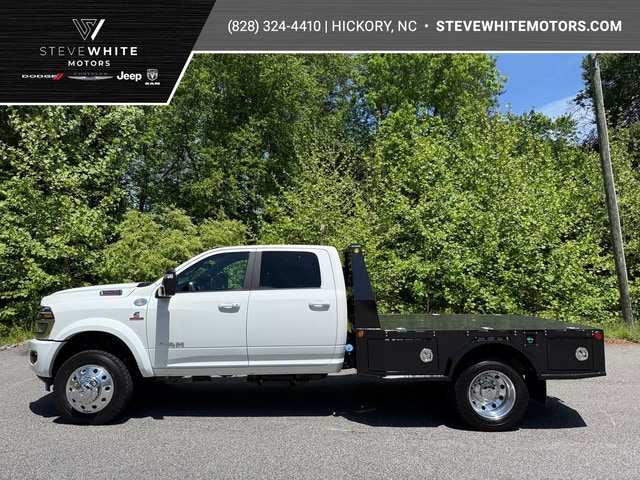 2026 RAM 4500 Big Horn 4X4 Crew Cab DRW 173" WB's photo