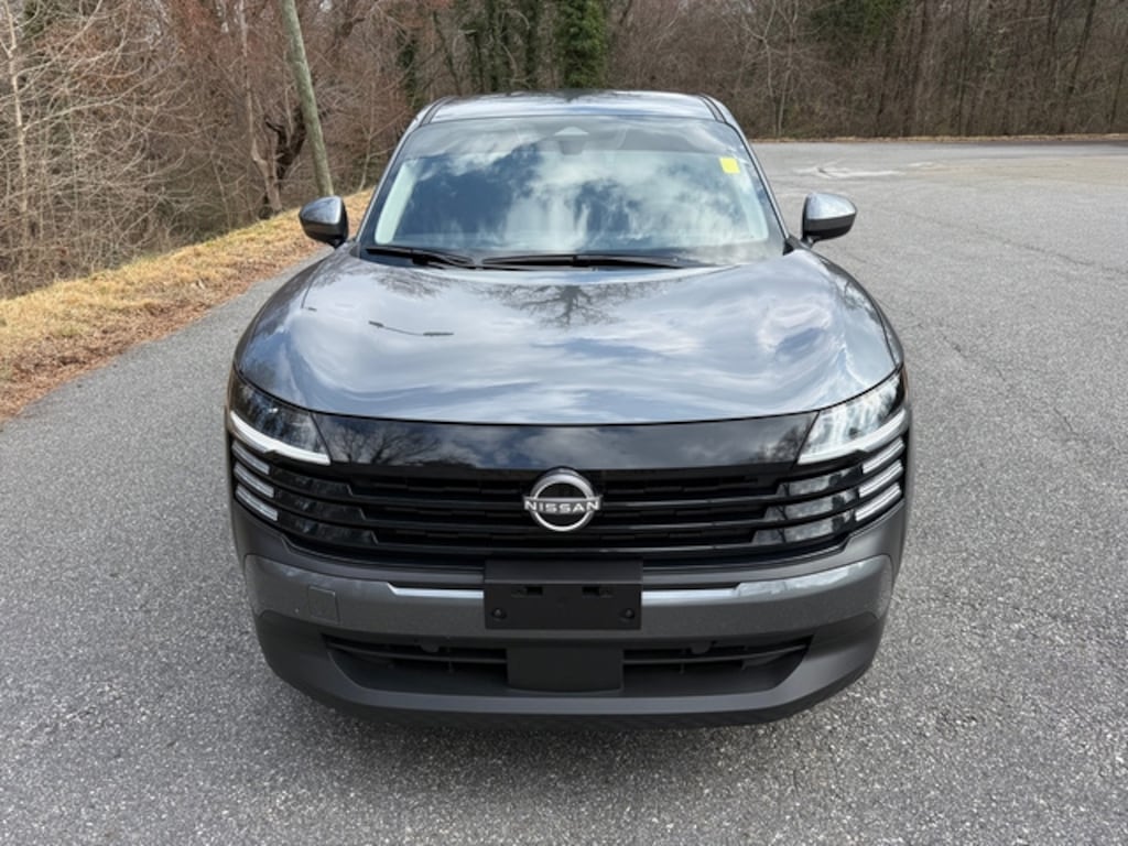 Used 2025 Nissan Kicks SV SUV