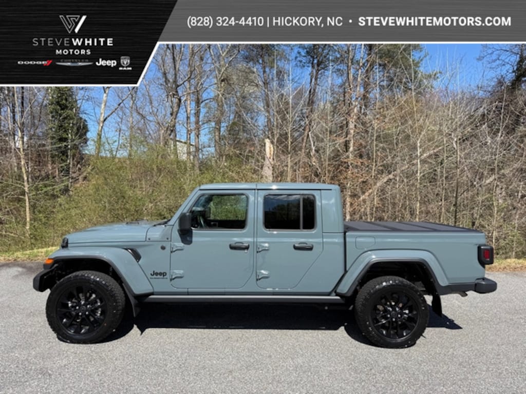 Used 2024 Jeep Gladiator Nighthawk Body Color Hard Top Truck Crew Cab