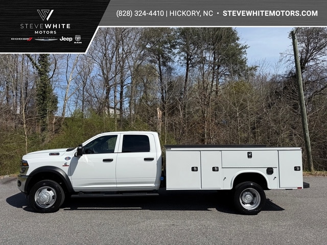 2026 RAM 5500 Big Horn 4X4 Crew Cab DRW 197" WB's photo