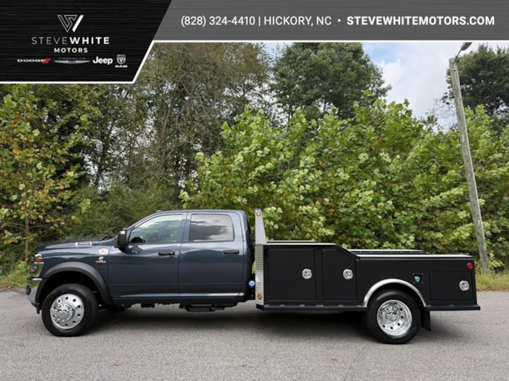 New 2025 Ram 4500 Chassis Cab Tradesman Crew 4WD 84 CA Cummins Pickup