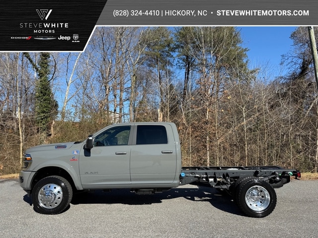 2026 RAM Ram 4500 Chassis Cab Big Horn's photo