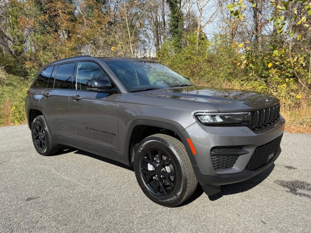 New 2025 Jeep Grand Cherokee Altitude X 4WD Sport Utility