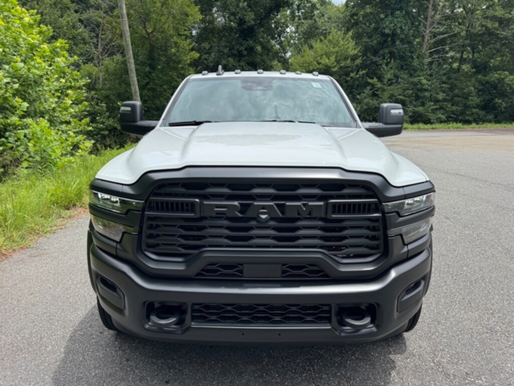 New 2025 Ram 5500 Chassis Cab Tradesman R/C 2WD 120 CA Cummins Pickup