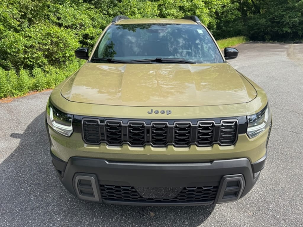 New 2026 Jeep Cherokee Laredo 4WD Sport Utility