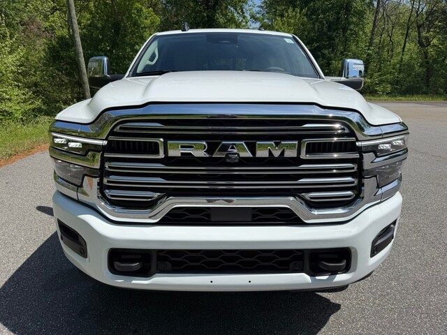 2025 Ram 2500 Laramie photo 3