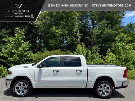 2025 Ram 1500 Big Horn Crew 4WD Hurricane Truck Crew Cab