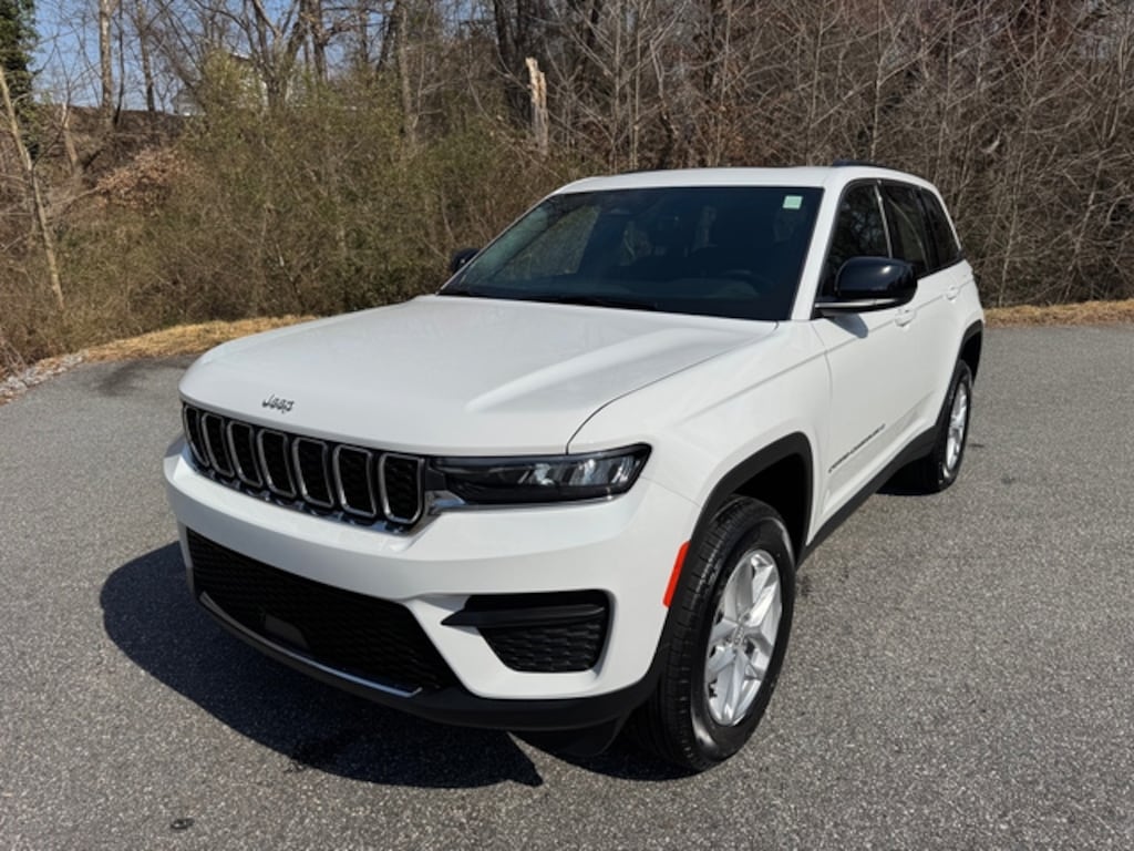New 2026 Jeep Grand Cherokee Laredo X 4WD Sport Utility