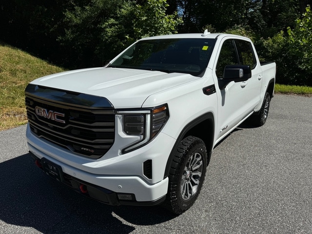 Used 2023 GMC Sierra 1500 AT4 with VIN 3GTUUEELXPG117029 for sale in Newton, NC