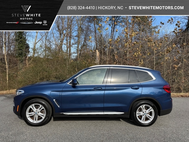 2021 BMW X3 30e's photo