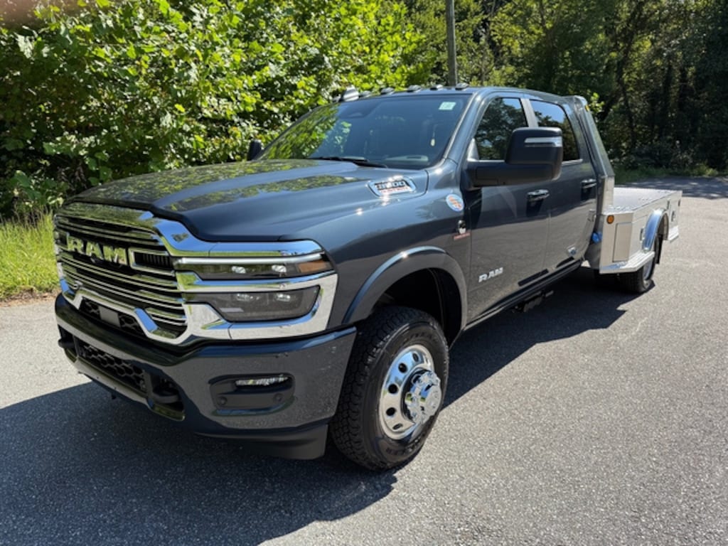 New 2025 Ram 3500 Chassis Cab Big Horn/Laramie Crew 4WD Cummins Pickup