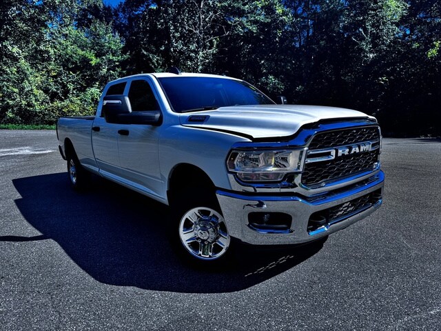 2024 Ram 3500 Tradesman photo 4
