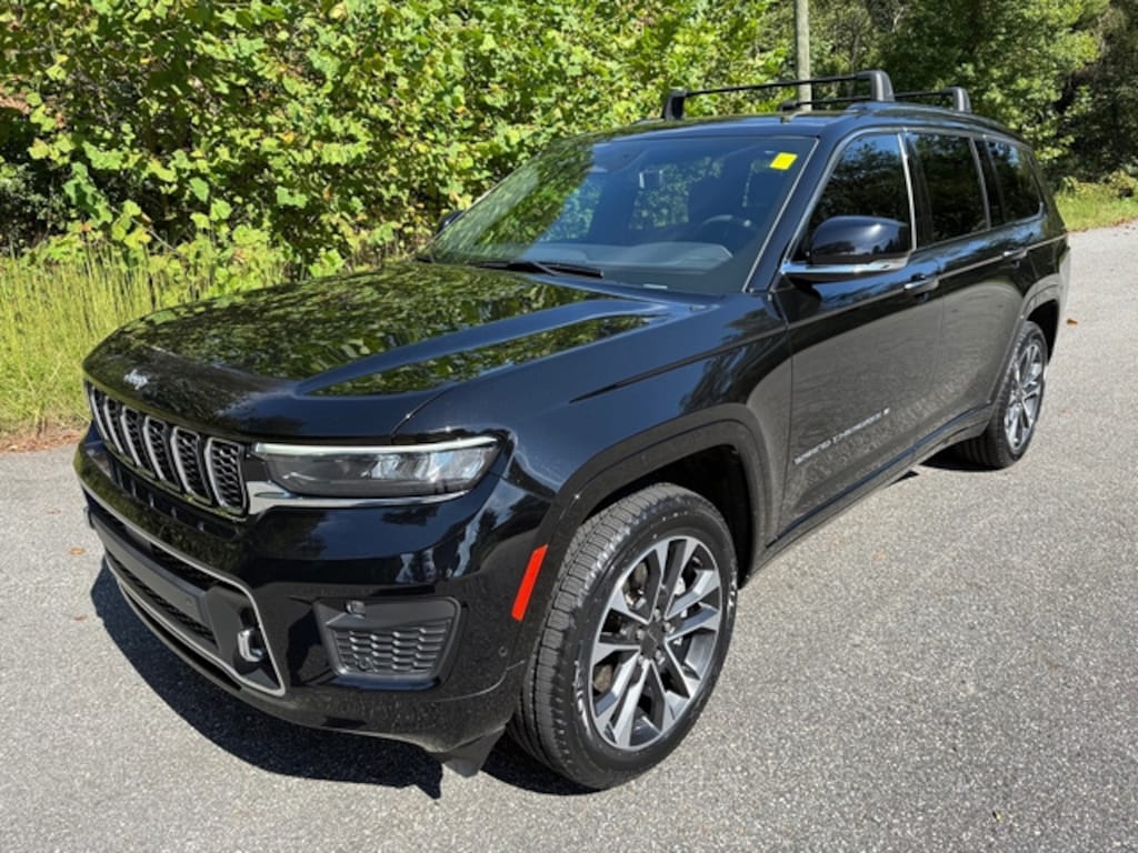 Used 2023 Jeep Grand Cherokee Overland SUV