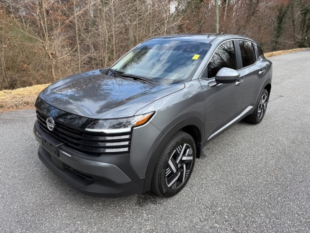 Used 2025 Nissan Kicks SV SUV