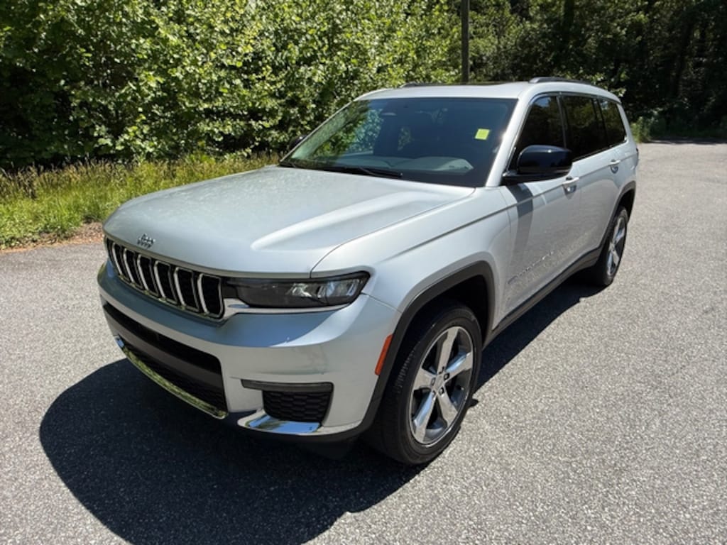 Used 2022 Jeep New Grand Cherokee Limited SUV