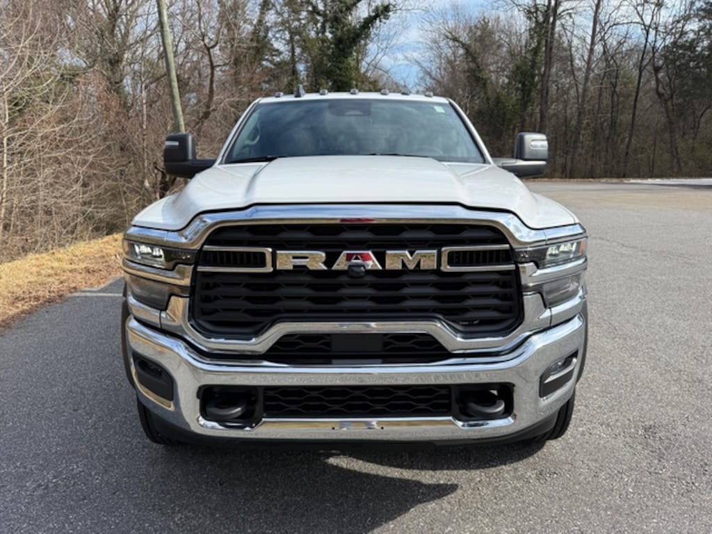 New 2026 Ram 4500 Chassis Cab Tradesman Crew 4WD Cummins 9 Combo Bed Pickup