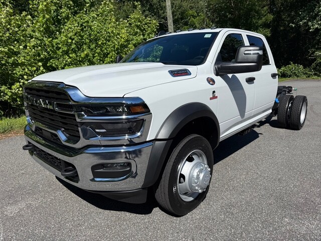 2025 Ram 4500 Tradesman photo 2