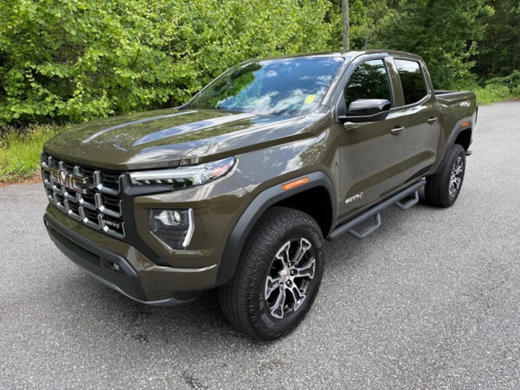Used 2025 GMC Canyon 4WD AT4 Truck Crew Cab