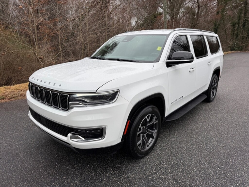 Used 2023 Jeep Wagoneer L Series III 4WD SUV