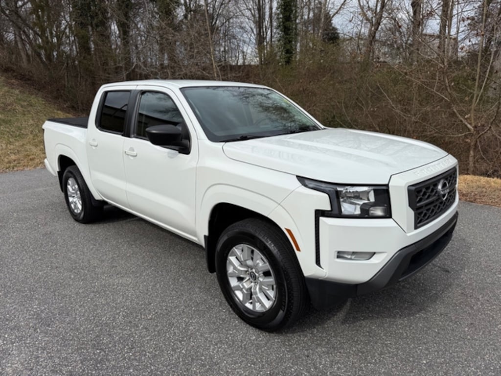 Used 2023 Nissan Frontier SV Crew Cab 4WD Truck Crew Cab