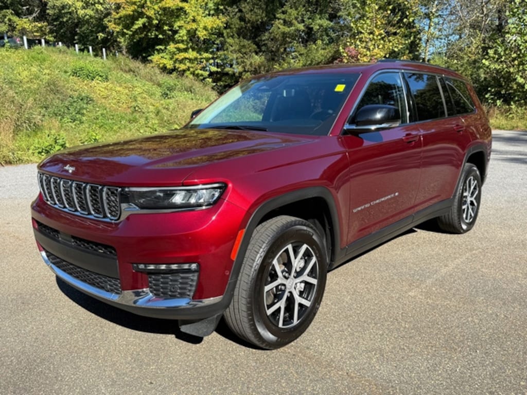 Used 2023 Jeep Grand Cherokee Limited SUV