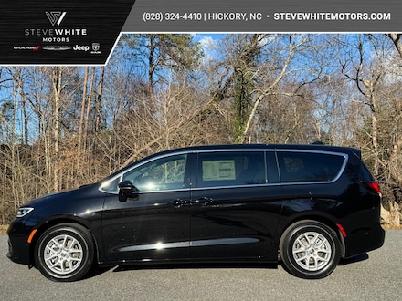 2025 Chrysler Pacifica Select Van Passenger Van