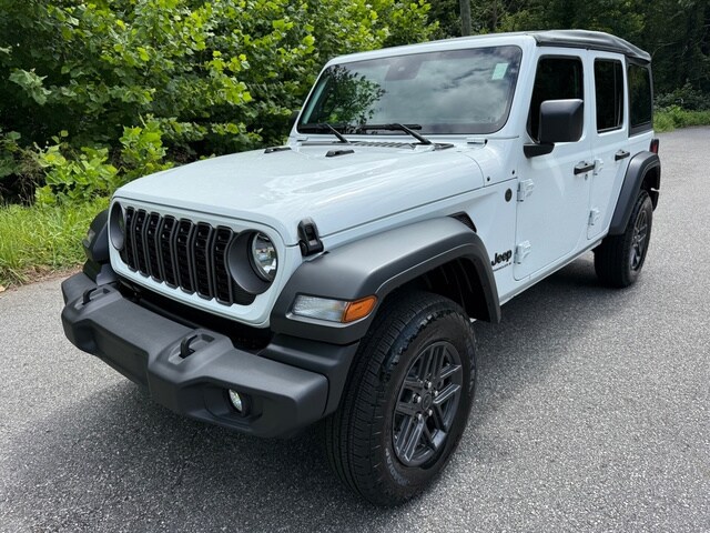 2025 Jeep Wrangler Sport S photo 2